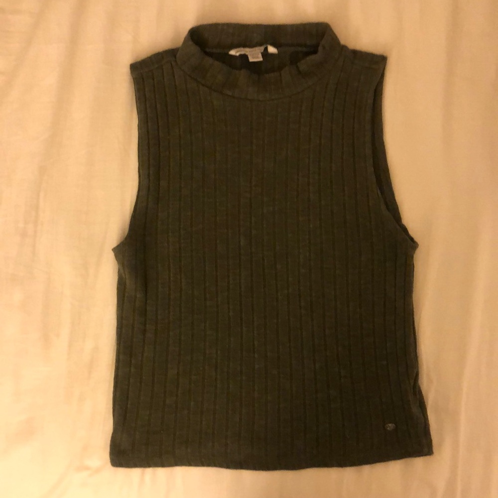 American Eagle Dark Green Ribbed Shirt